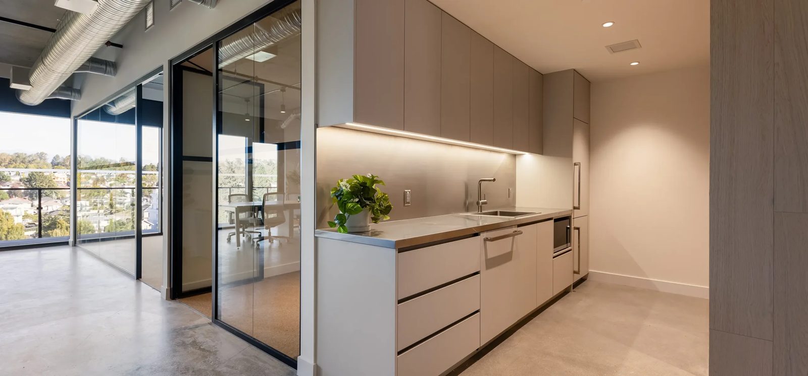 Ready Office kitchen